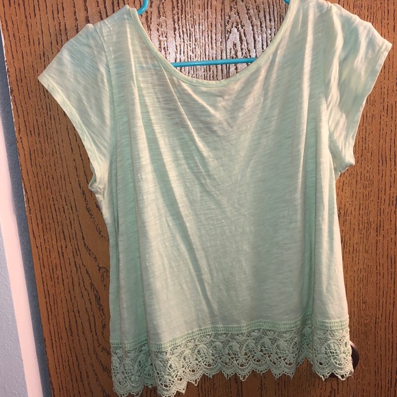 American Rag Green Top - Picture 2 of 3